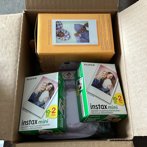 Instax Mini 12 Polaroid Camera - Picture 6 of 6